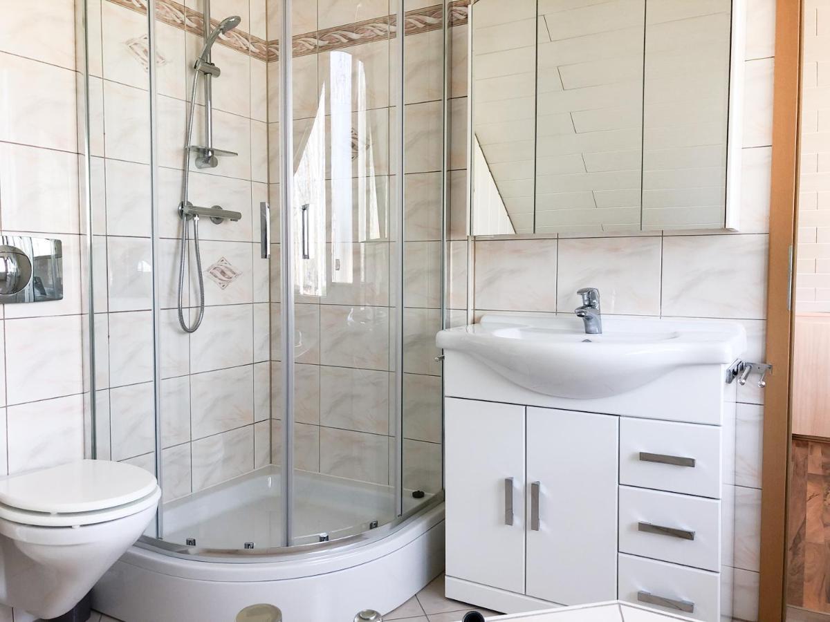 ברלין Ferienhaus Direkt An Der Spree Mit Whirlpool Und Sauna מראה חיצוני תמונה